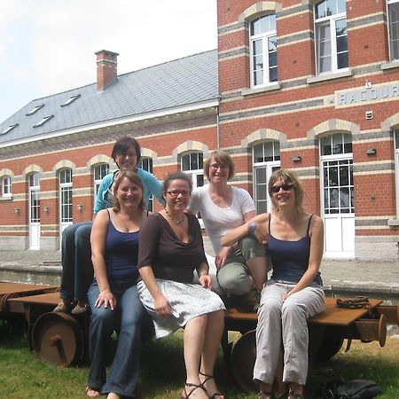 Station Racour Villa Landen ภายนอก รูปภาพ